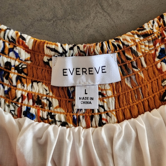 Evereve Floral Sleeveless Top w/adjustable Straps. Sz L - Picture 2 of 5
